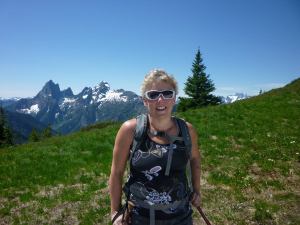 A happy wanderer, overlooking the North Cascades